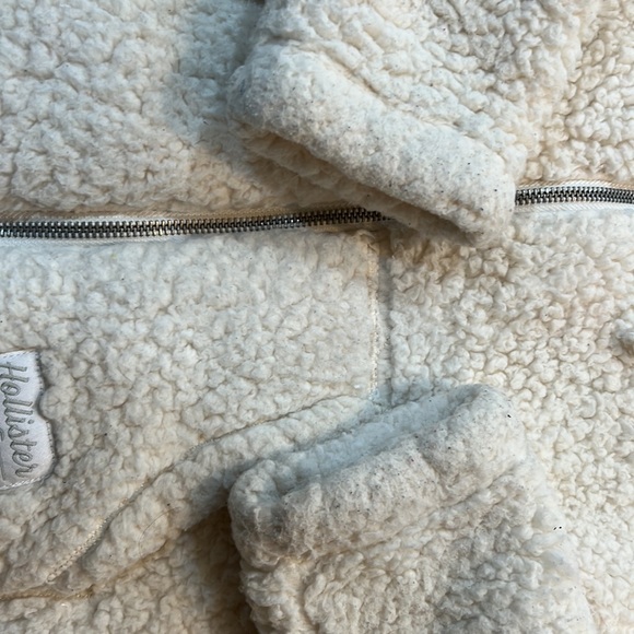 Womens Hollister Sherpa jacket size XS - Picture 3 of 3
